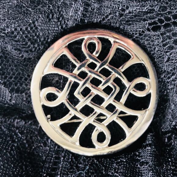Celtic Brooch Open Knot Work Motif  Signed SOLVAR - Picture 2 of 7